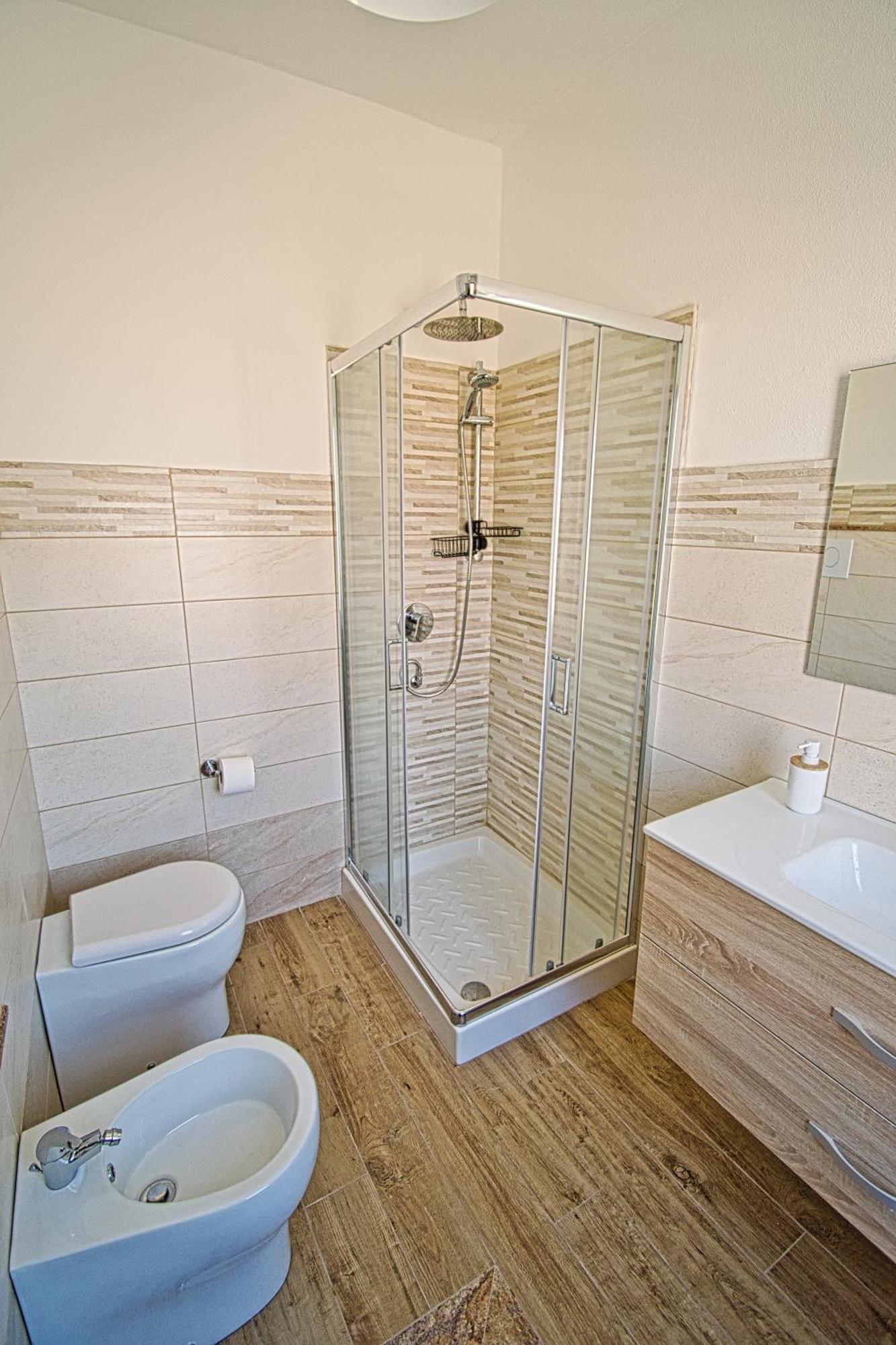 Dommu Livia Hotel Lotzorai Buitenkant foto