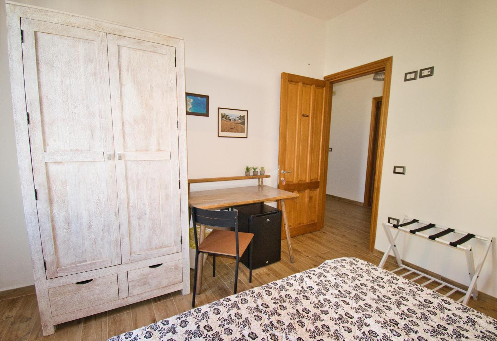 Dommu Livia Hotel Lotzorai Buitenkant foto
