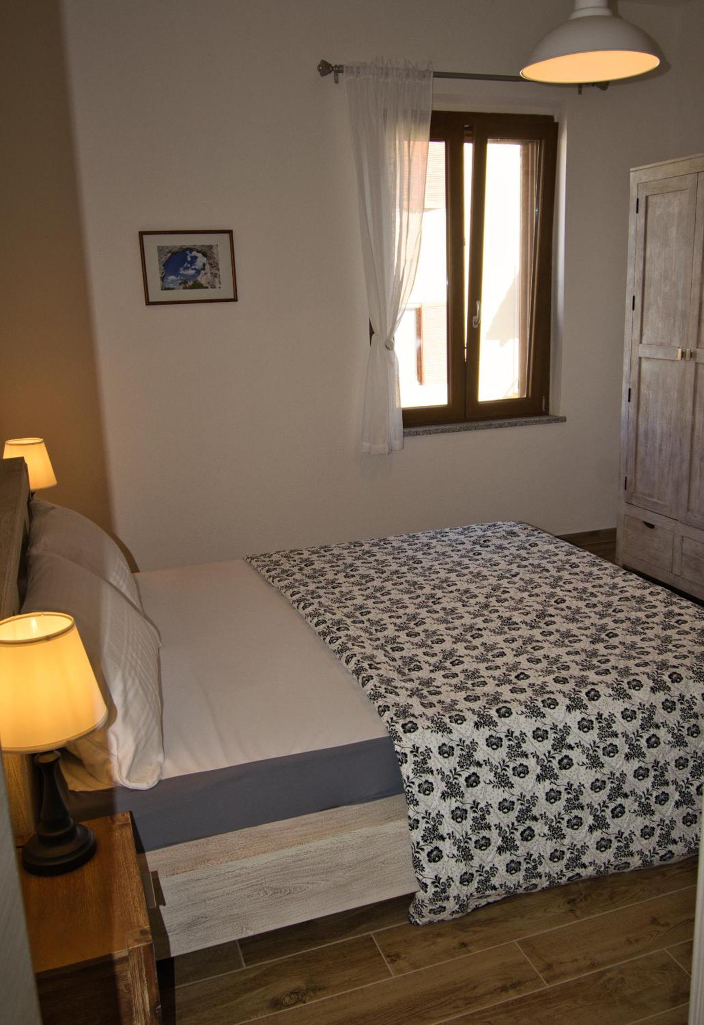 Dommu Livia Hotel Lotzorai Buitenkant foto