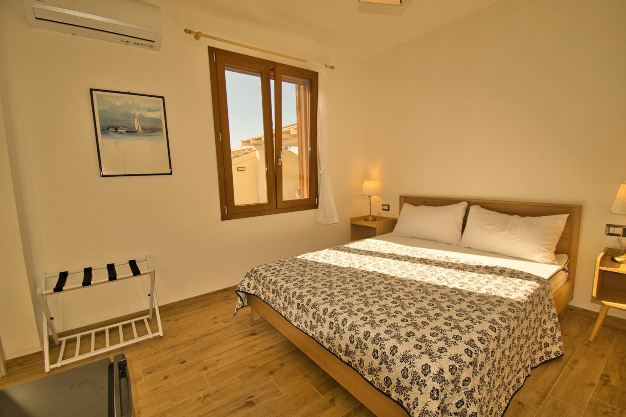 Dommu Livia Hotel Lotzorai Buitenkant foto
