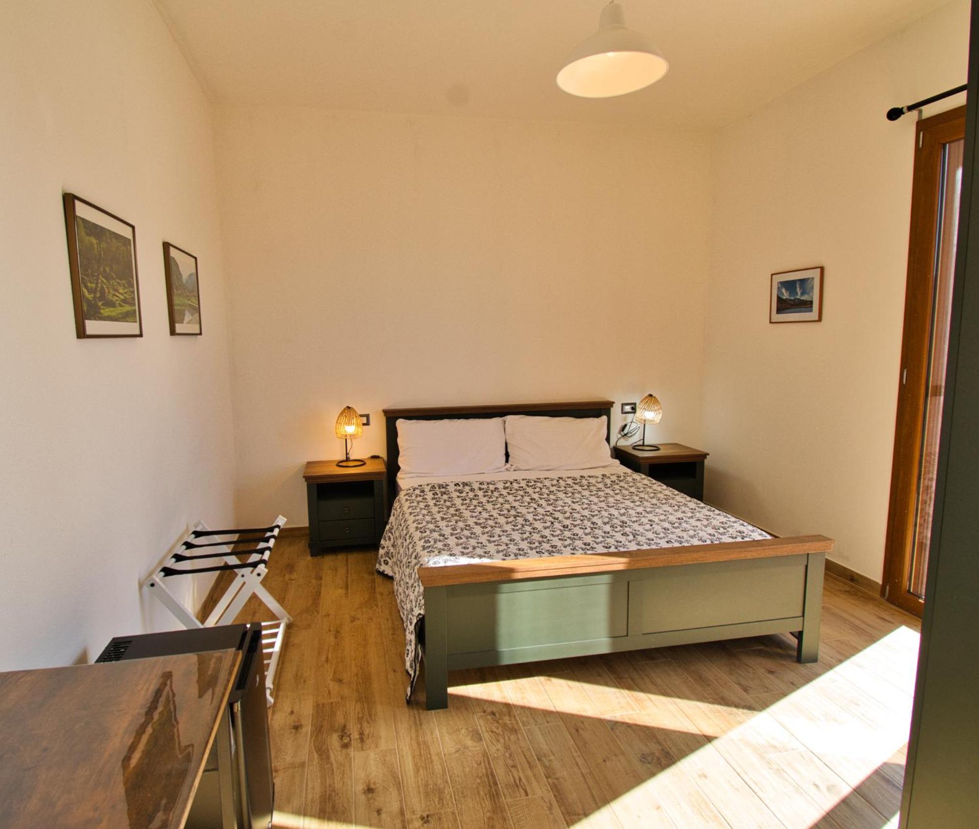 Dommu Livia Hotel Lotzorai Buitenkant foto