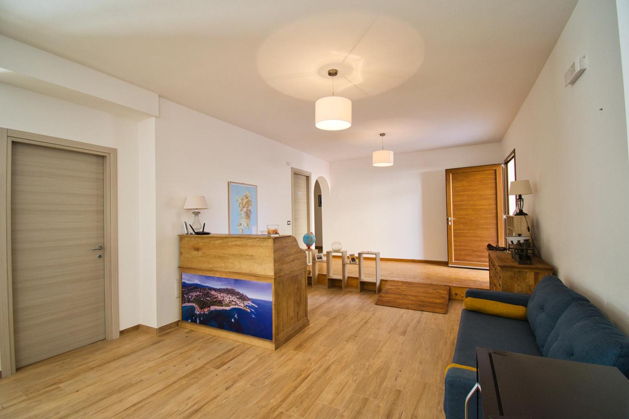 Dommu Livia Hotel Lotzorai Buitenkant foto