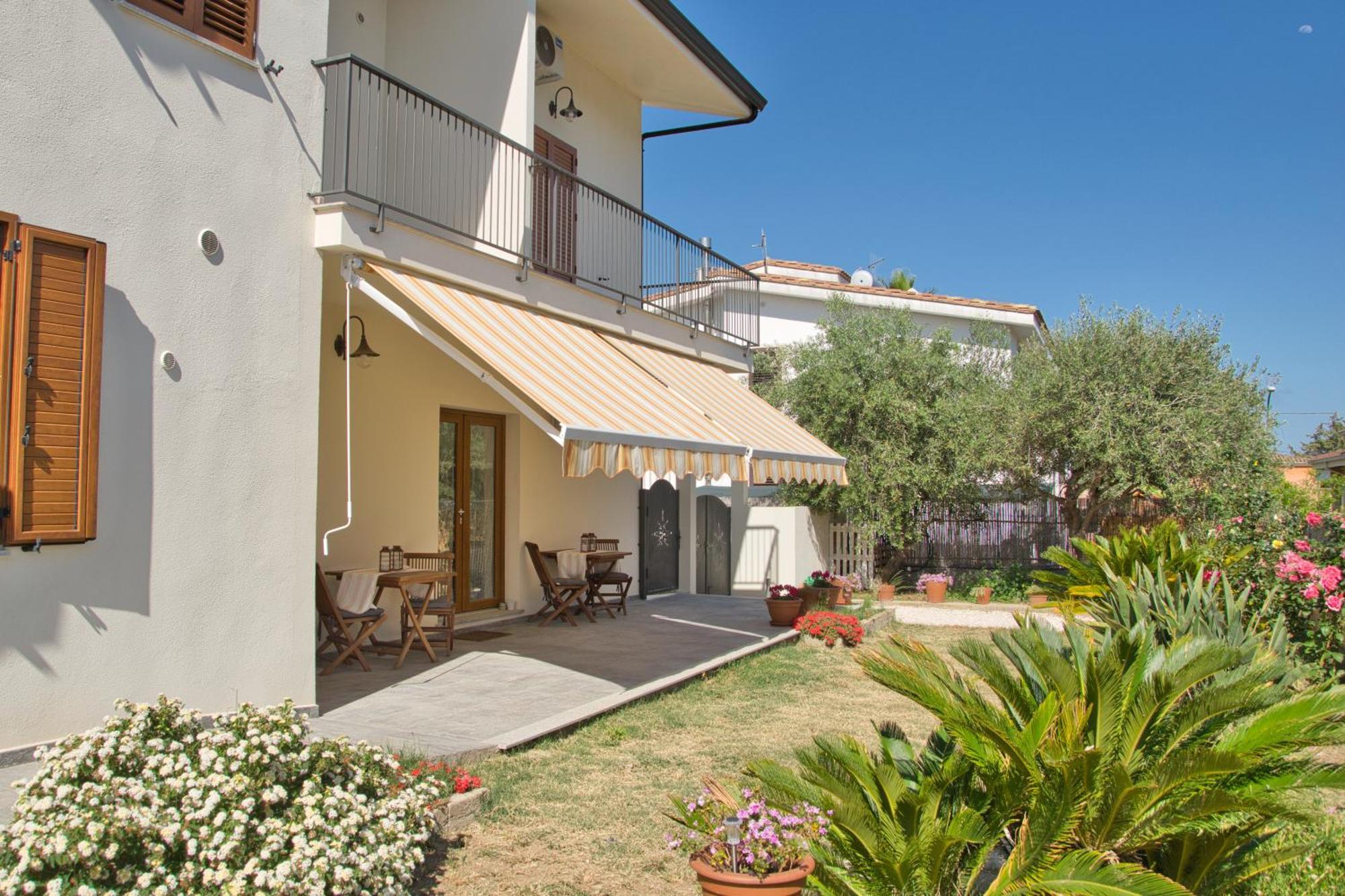Dommu Livia Hotel Lotzorai Kamer foto
