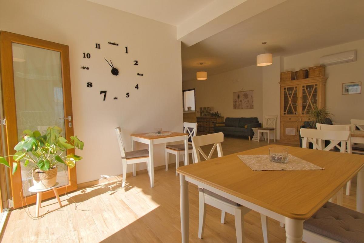 Dommu Livia Hotel Lotzorai Buitenkant foto