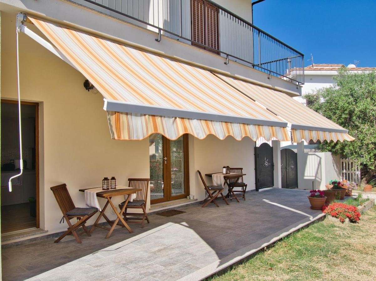Dommu Livia Hotel Lotzorai Buitenkant foto