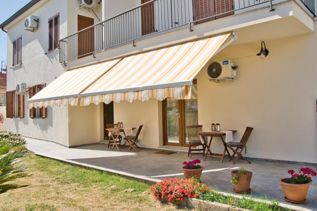 Dommu Livia Hotel Lotzorai Buitenkant foto